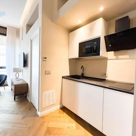 Apartment Imbriani 1 Tirabora Short Rent *