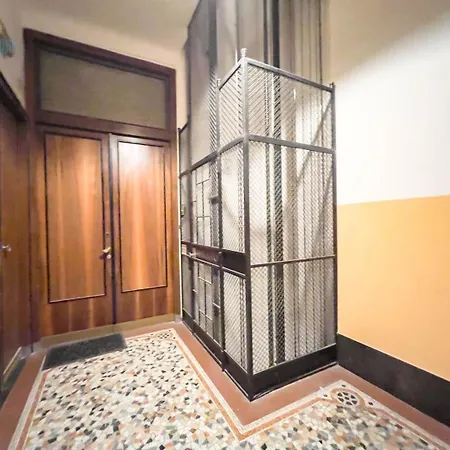 Imbriani 1 Tirabora Short Rent *